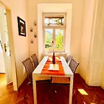 Traun Apartamento *